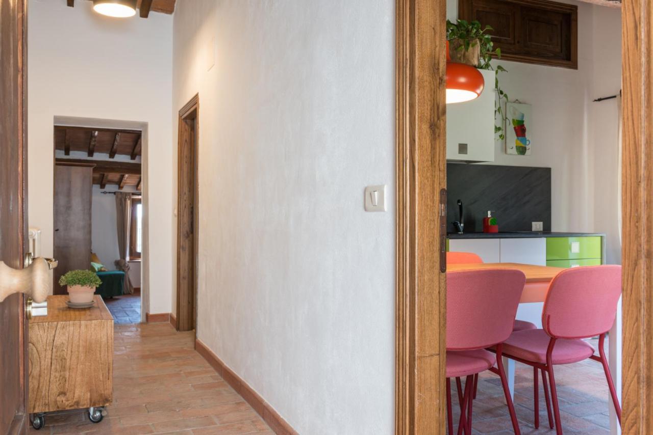 Agriturismo Schiaccia Ghiande マッサ・マリッティマ エクステリア 写真