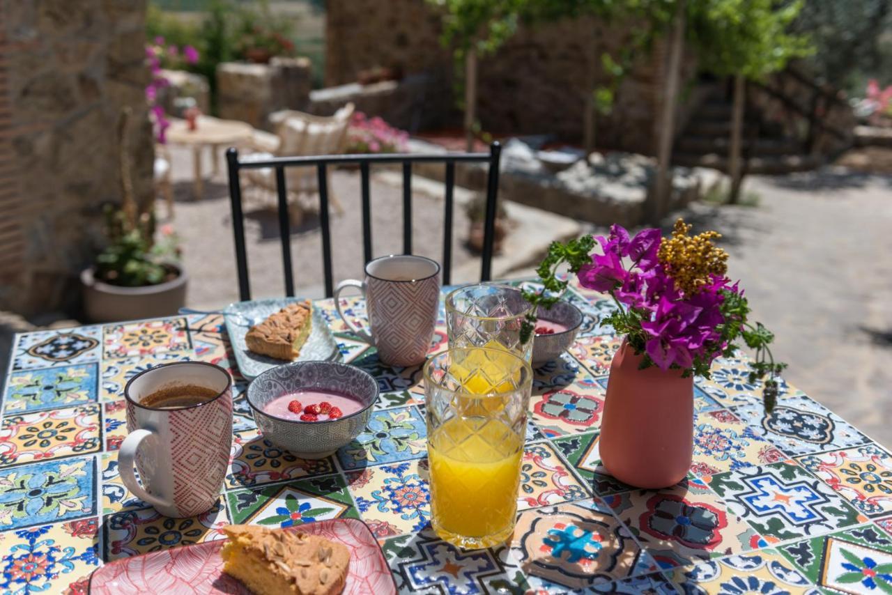 Agriturismo Schiaccia Ghiande マッサ・マリッティマ エクステリア 写真