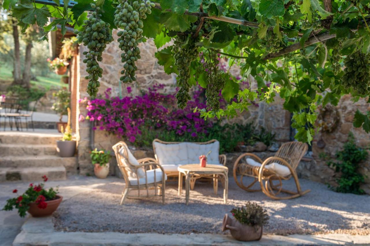 Agriturismo Schiaccia Ghiande マッサ・マリッティマ エクステリア 写真