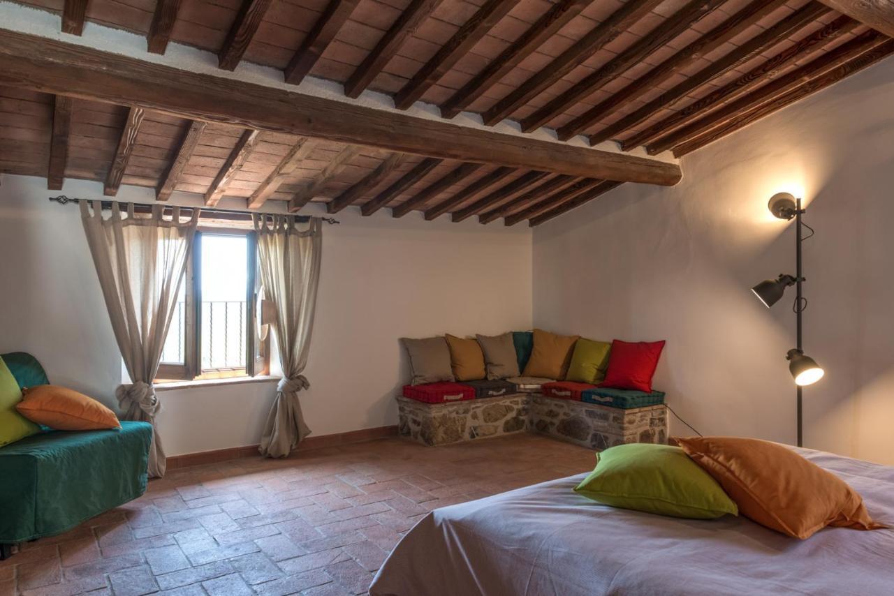 Agriturismo Schiaccia Ghiande マッサ・マリッティマ エクステリア 写真