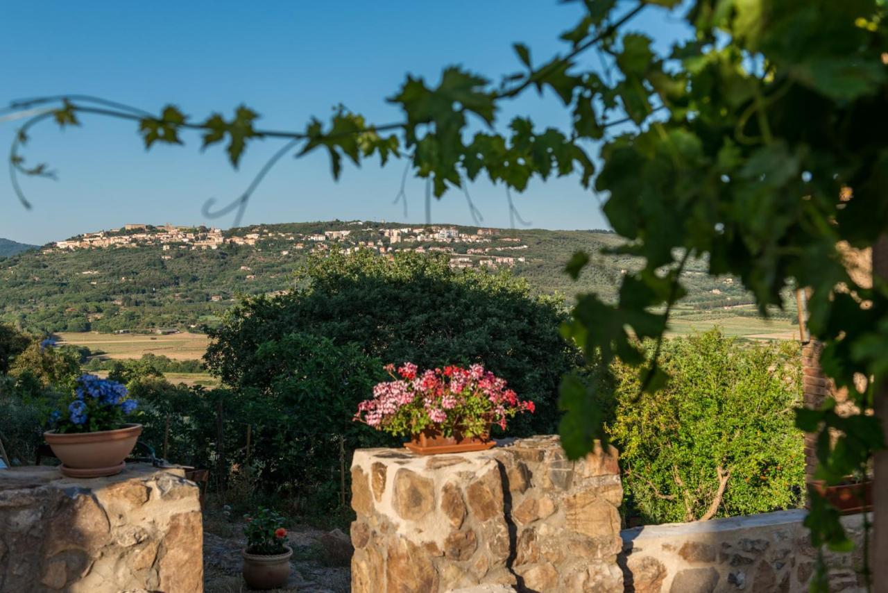 Agriturismo Schiaccia Ghiande マッサ・マリッティマ エクステリア 写真