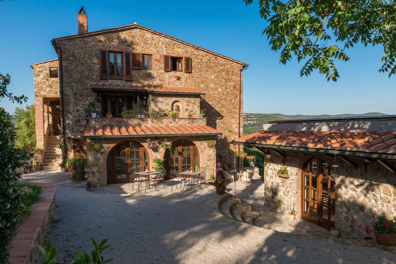 Agriturismo Schiaccia Ghiande マッサ・マリッティマ エクステリア 写真