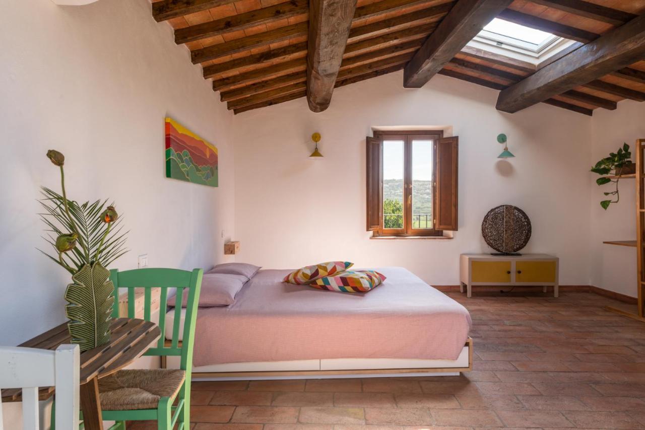 Agriturismo Schiaccia Ghiande マッサ・マリッティマ エクステリア 写真