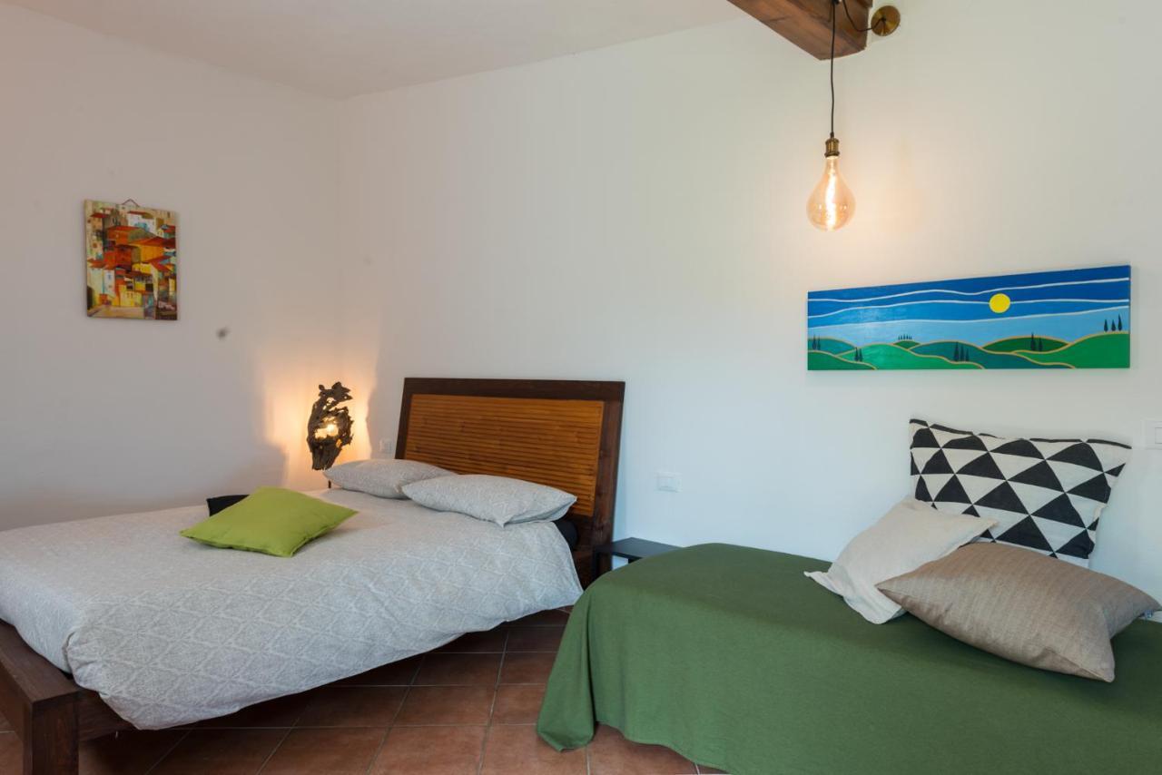 Agriturismo Schiaccia Ghiande マッサ・マリッティマ エクステリア 写真