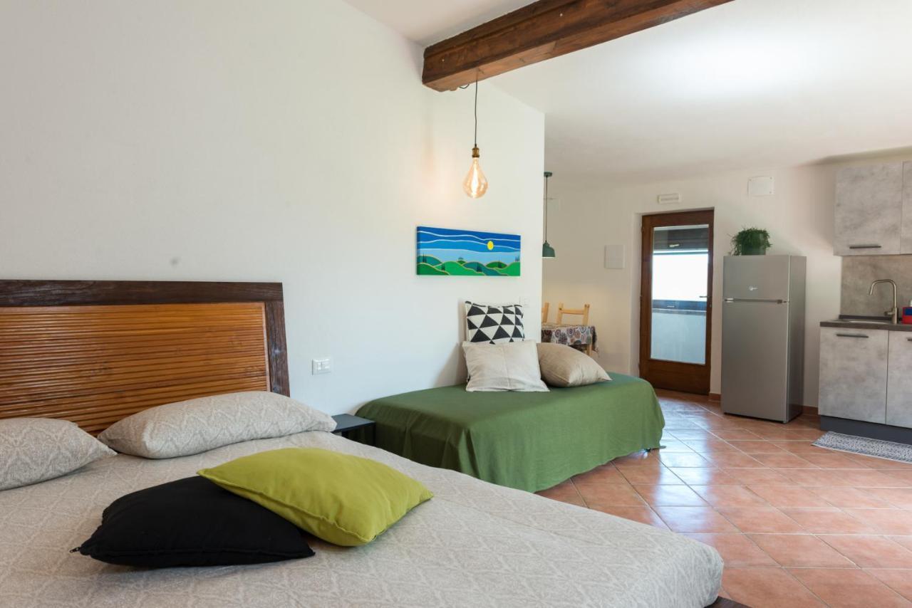 Agriturismo Schiaccia Ghiande マッサ・マリッティマ エクステリア 写真