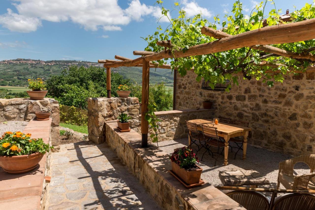 Agriturismo Schiaccia Ghiande マッサ・マリッティマ エクステリア 写真