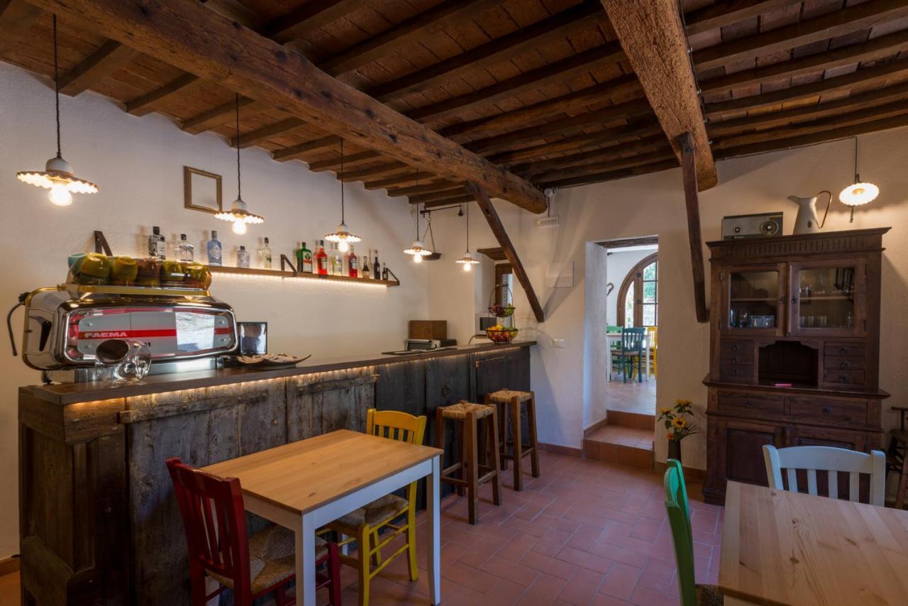 Agriturismo Schiaccia Ghiande マッサ・マリッティマ エクステリア 写真